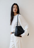 MONOROW Jude Bag - Black styled look 3