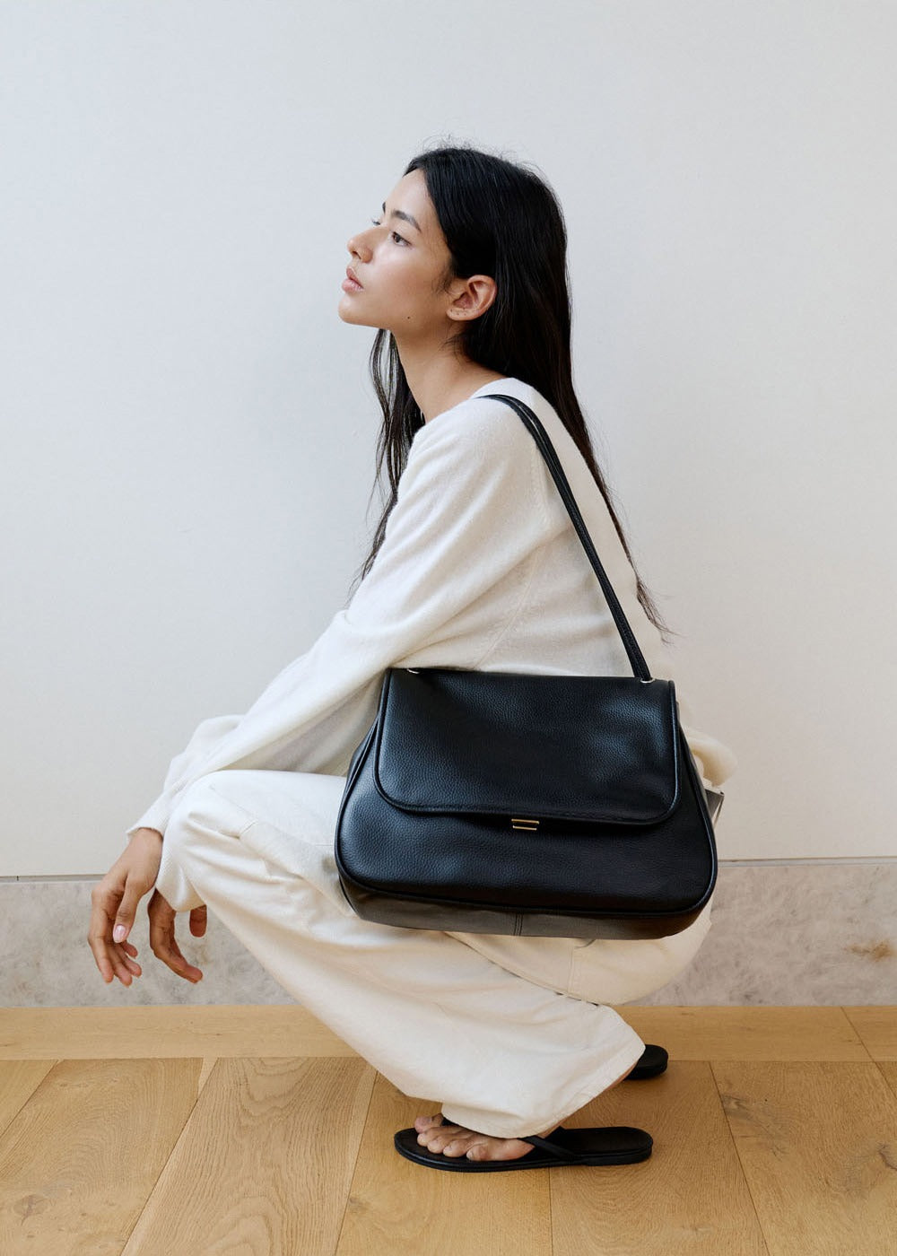 MONOROW Jude Bag - Black styled look 4