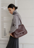 MONOROW Jude Bag - Burgundy styled look 4