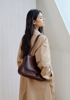 MONOROW Jude Bag - Burgundy styled look 11