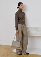 MONOROW Jude Bag - Etoupe styled look 2