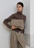 MONOROW Jude Bag - Etoupe styled look 5