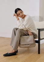 MONOROW Jude Bag - Etoupe styled look 9