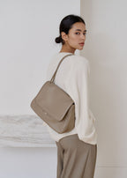 MONOROW Jude Bag - Etoupe styled look 10