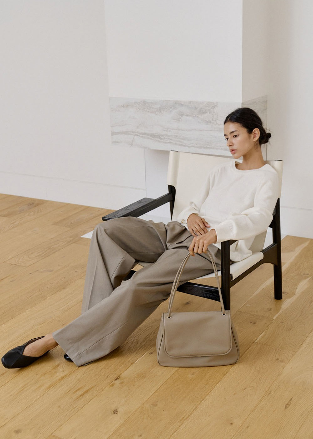 MONOROW Jude Bag - Etoupe styled look 11