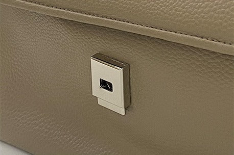 MONOROW Jude Bag - Etoupe clasp detail