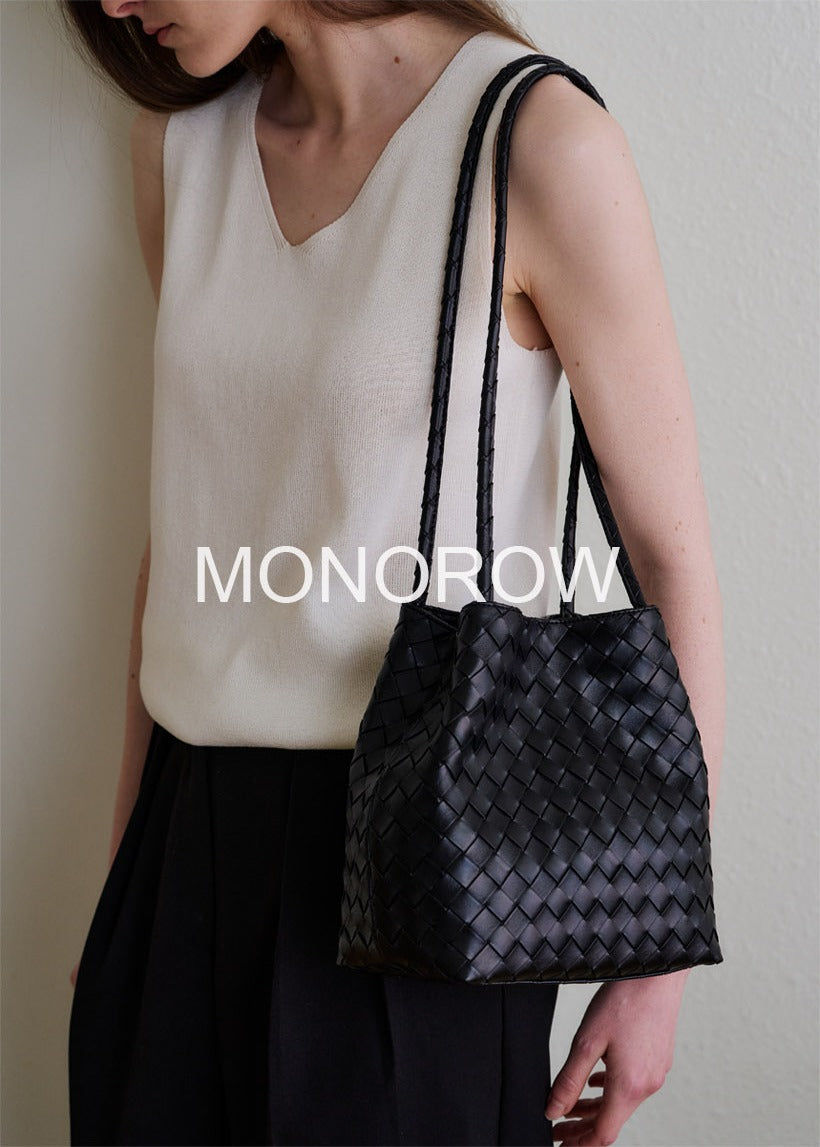 MONOROW Juri Bag - Black styled look 1