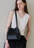 MONOROW Juri Bag - Black styled look 7
