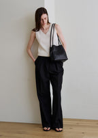 MONOROW Juri Bag - Black styled look 11