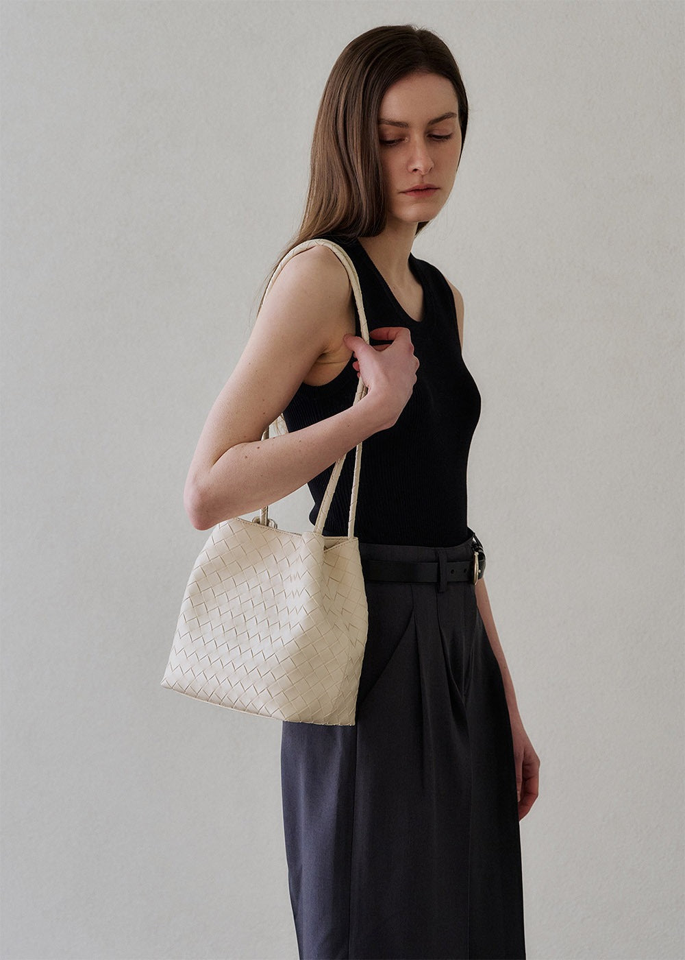 MONOROW Juri Bag - Ivory styled look 10