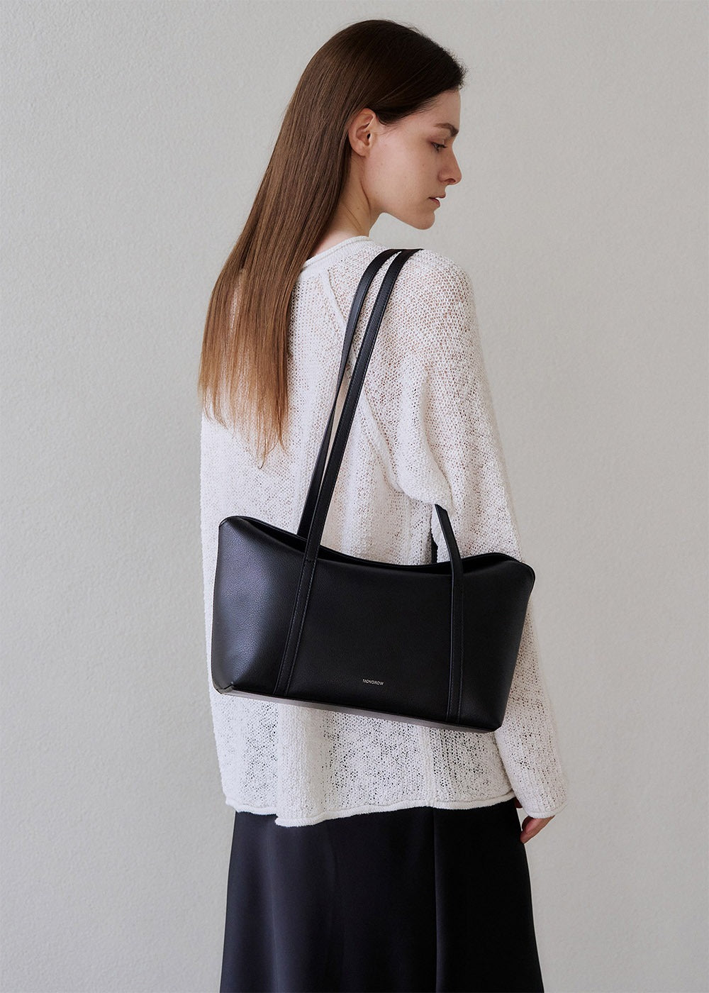MONOROW Sara Bag - Black styled look 5