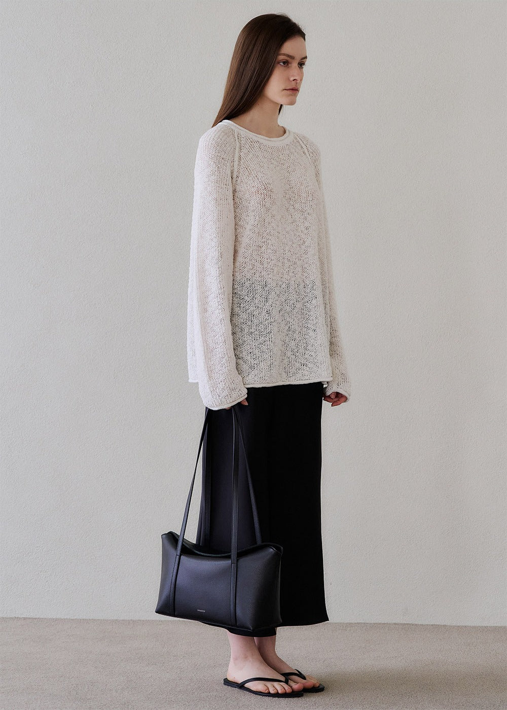 MONOROW Sara Bag - Black styled look 7