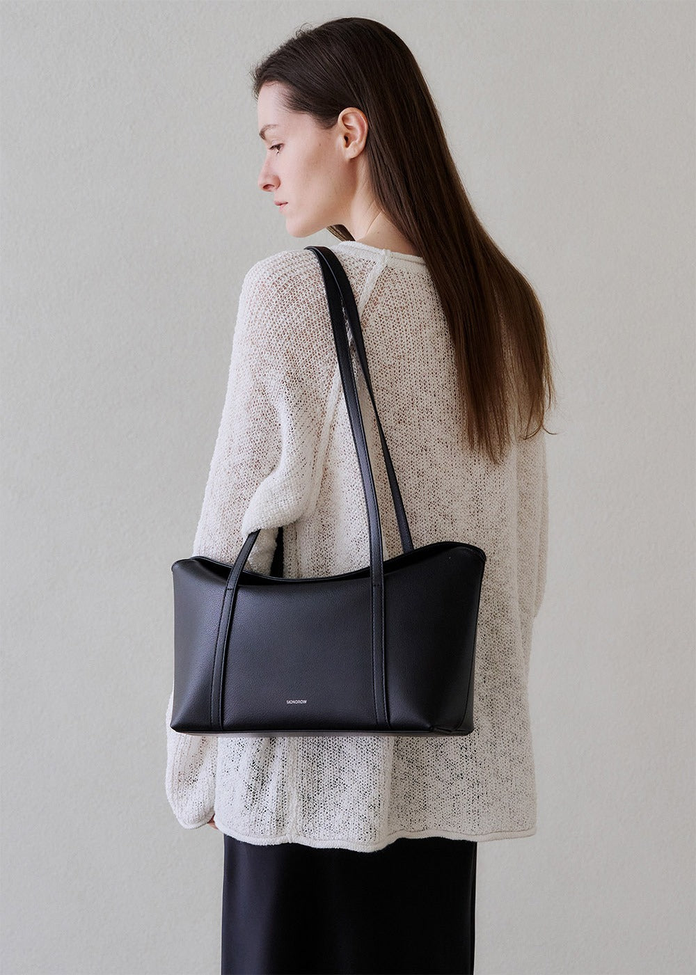 MONOROW Sara Bag - Black styled look 12