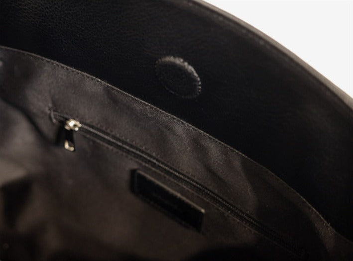 MONOROW Sara Bag - Black interior pocket detail