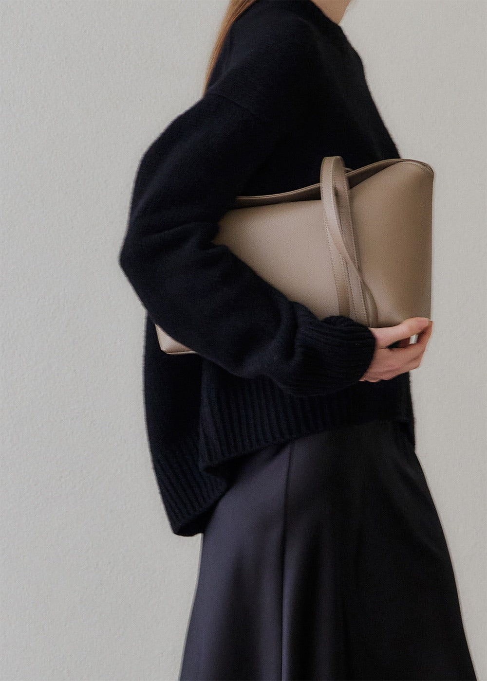 MONOROW Sara Bag - Etoupe styled look 5