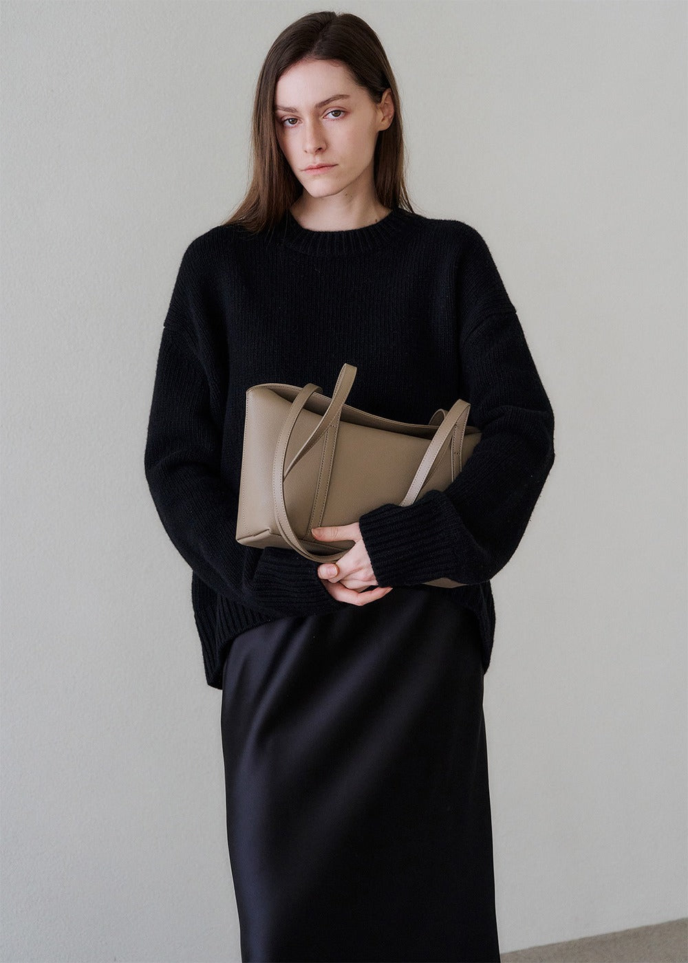 MONOROW Sara Bag - Etoupe styled look 6