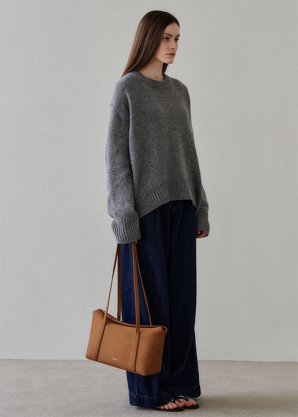 MONOROW Sara Bag - Suede Camel styled look 6