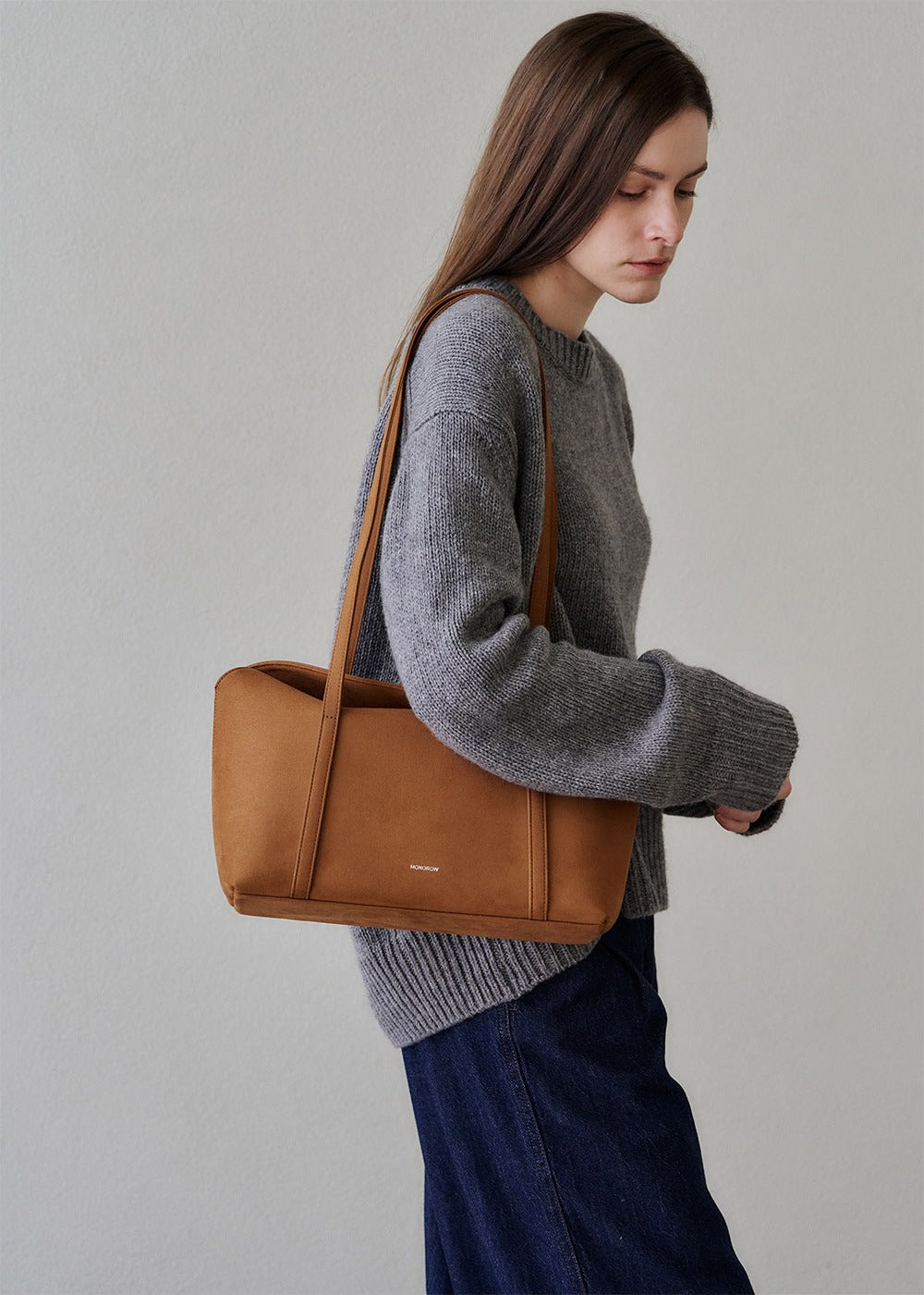 MONOROW Sara Bag - Suede Camel styled look 9