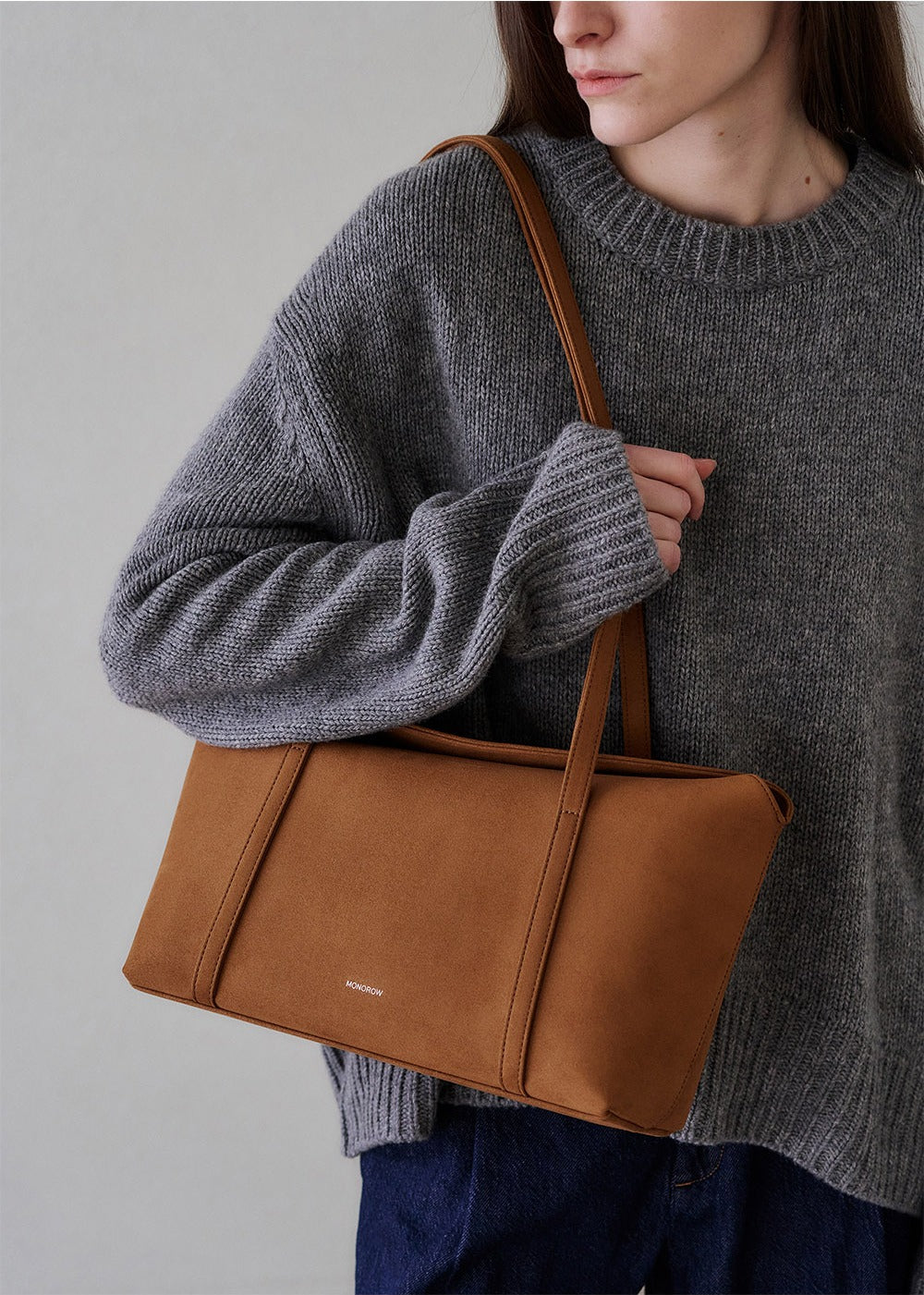 MONOROW Sara Bag - Suede Camel styled look 11