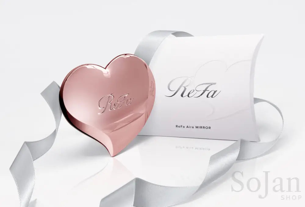 ReFa Heart Mirror glass clarity and design detail