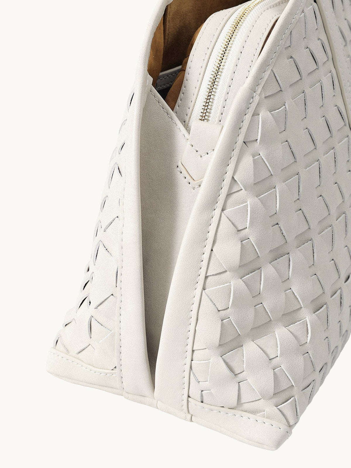 Songmont Lattice Shellseeker Bag Cloud - side view detail